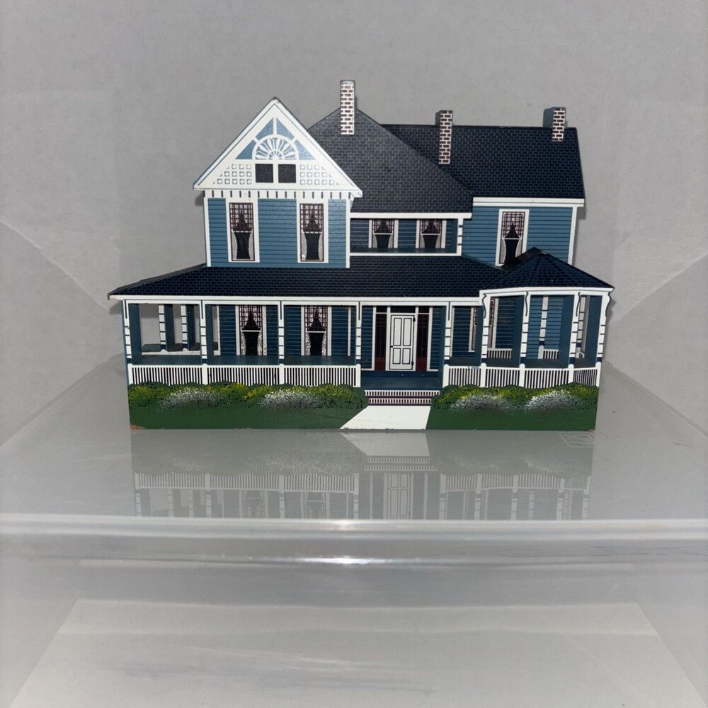 Shelia’s VTG Wooden Decor Montgomery House Spartanburg, S. Carolina Signed 1996
